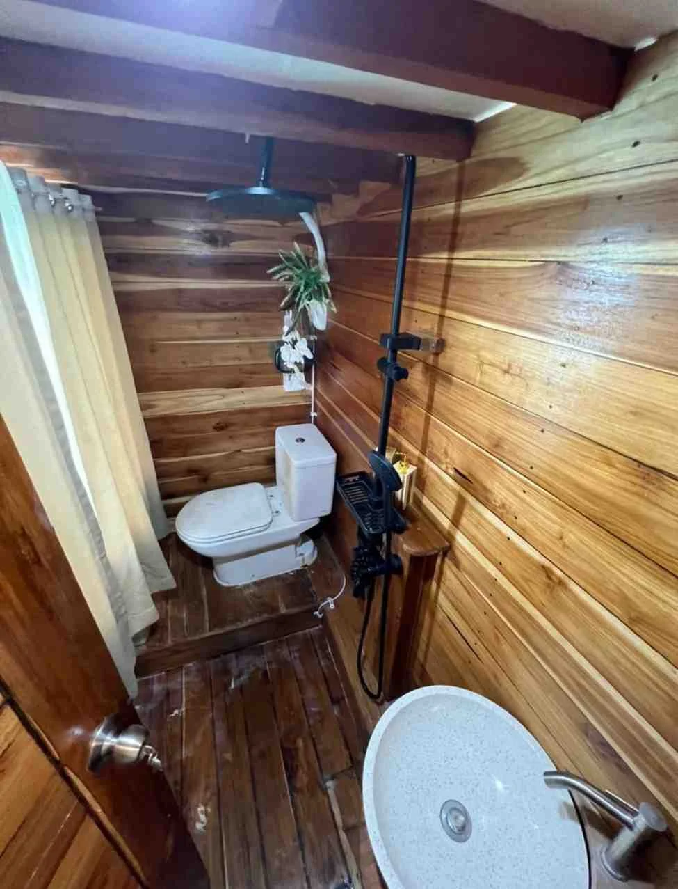 Bathroom 1 | Komodo Island Tour | Bali Komodo Beyond | Komodo Island Tour