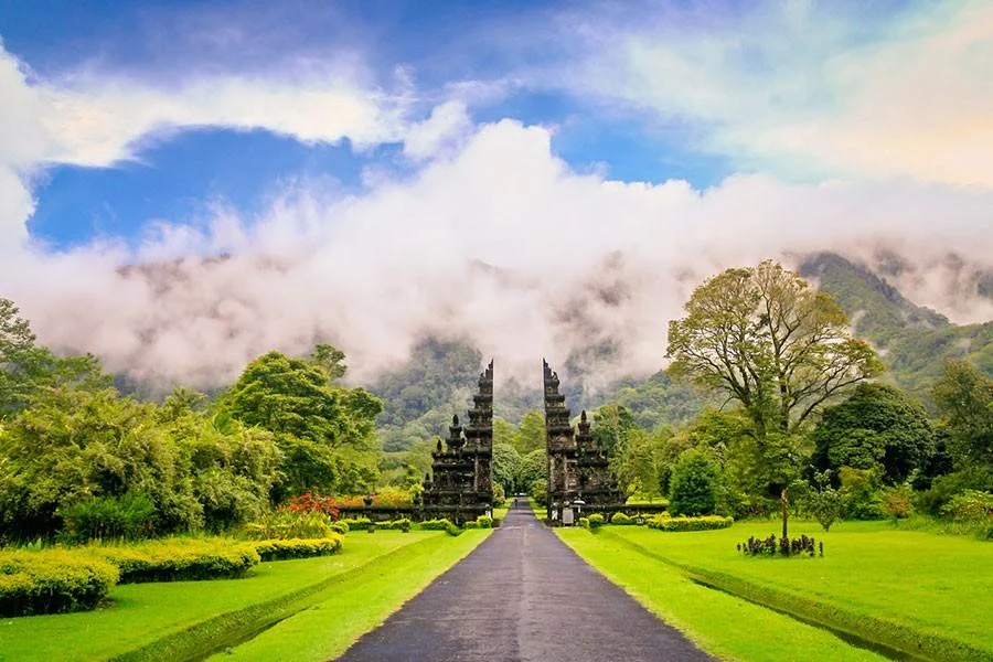 Handara Gate | Bedugul Tour | Bali Komodo Beyond | Bali Tours