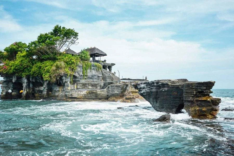 Tanah Lot Temple | Tanah Lot Tour | Bali Komodo Beyond | Bali Tours